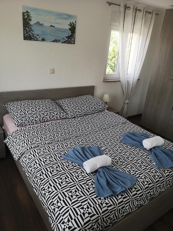 Apartmani Manda 오미살즈 외부 사진