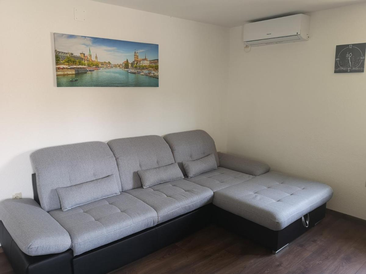 Apartmani Manda 오미살즈 외부 사진