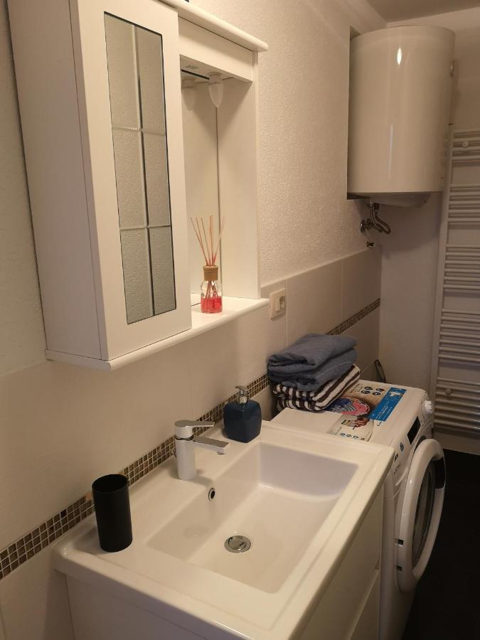 Apartmani Manda 오미살즈 외부 사진