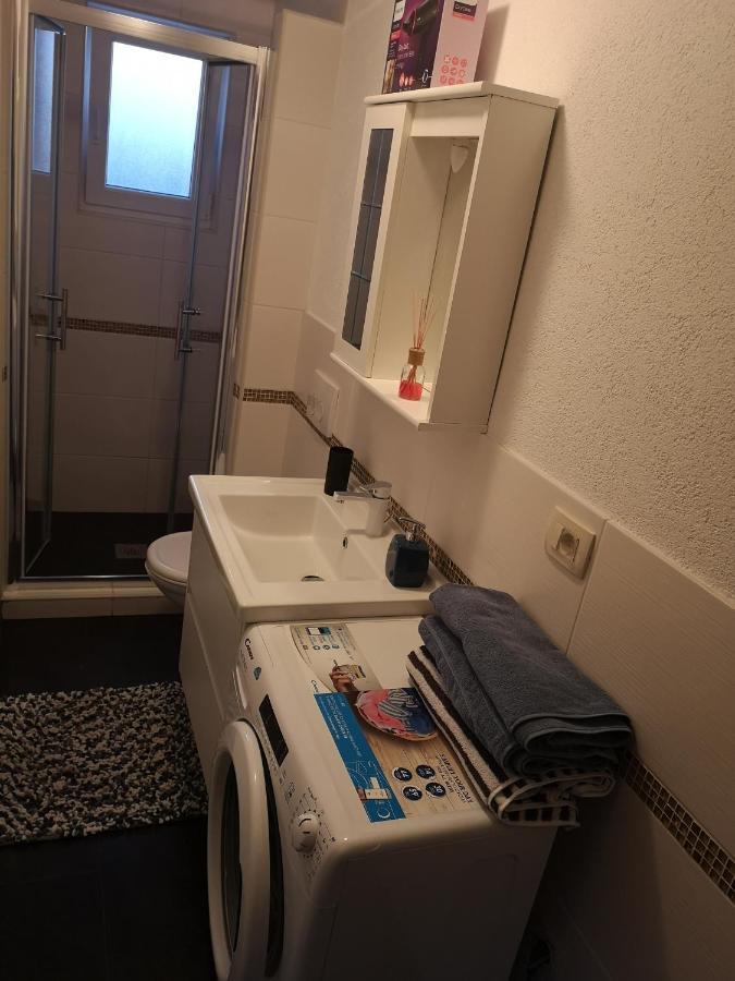 Apartmani Manda 오미살즈 외부 사진